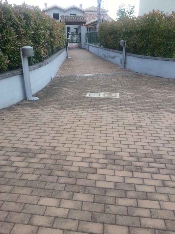 Peschiera Appartamenti Vacanze Peschiera del Garda Kültér fotó